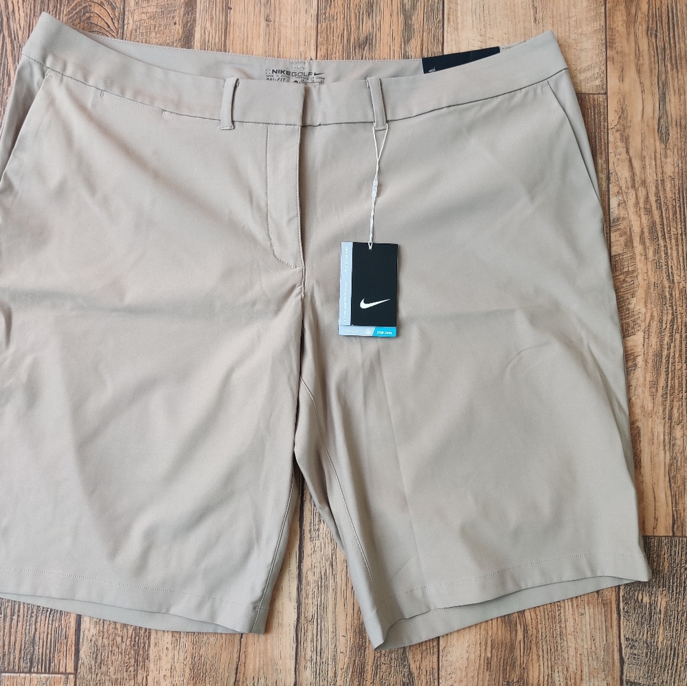 NWT Nike drifit golf shorts